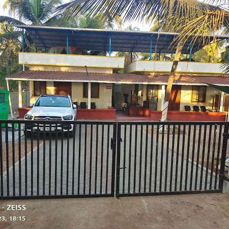 His Grace Sea View Cottages - Private Beach At Malpe Udupi Kültér fotó