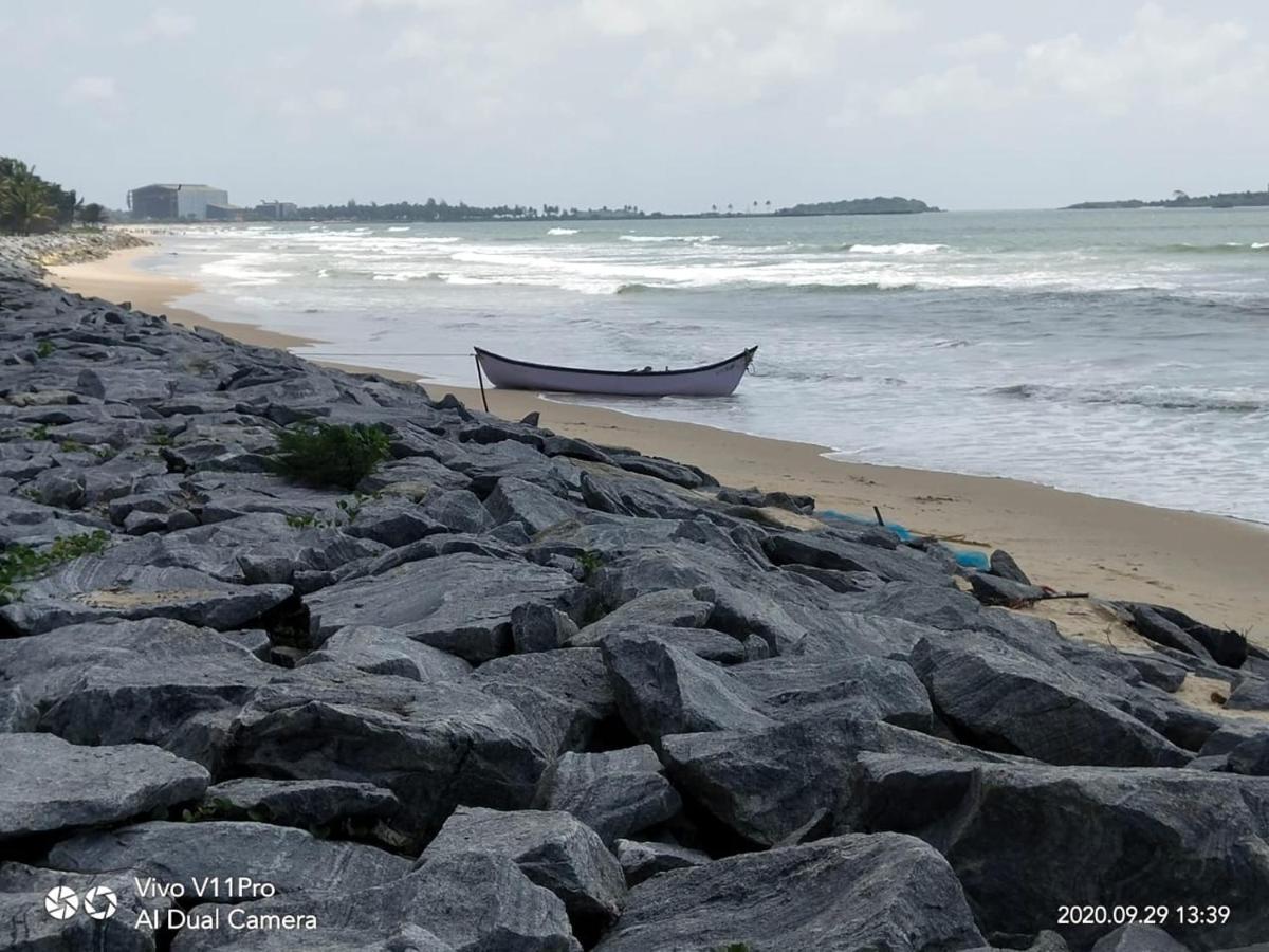His Grace Sea View Cottages - Private Beach At Malpe Udupi Kültér fotó