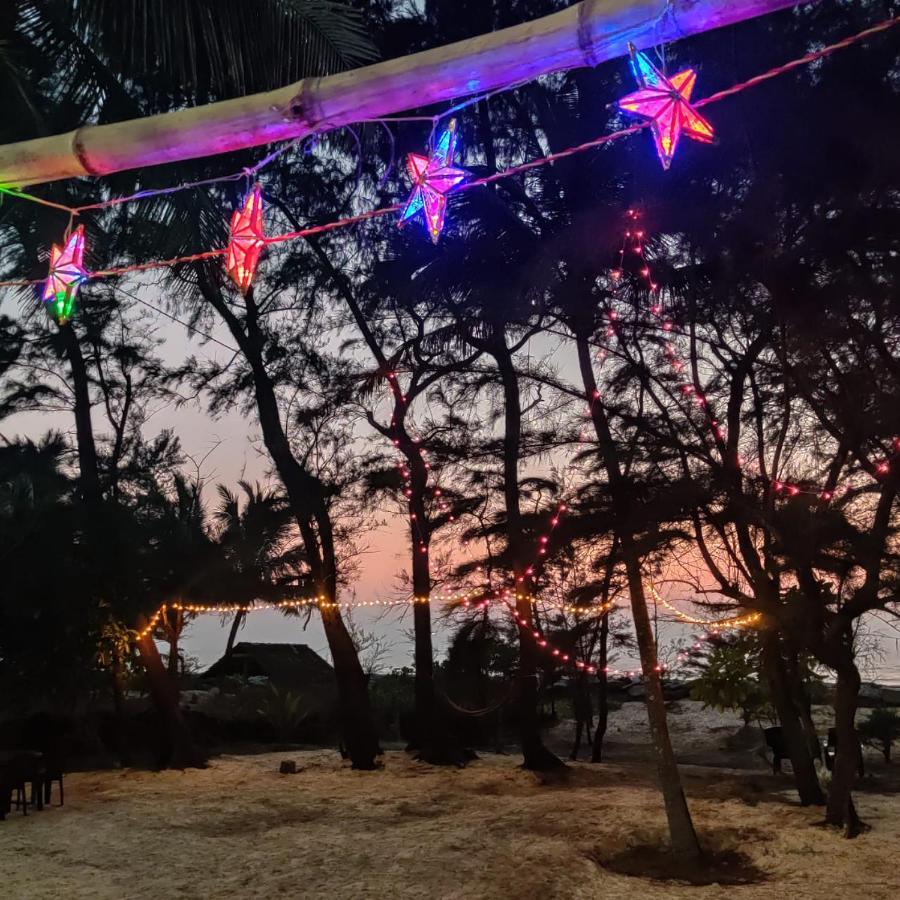 His Grace Sea View Cottages - Private Beach At Malpe Udupi Kültér fotó