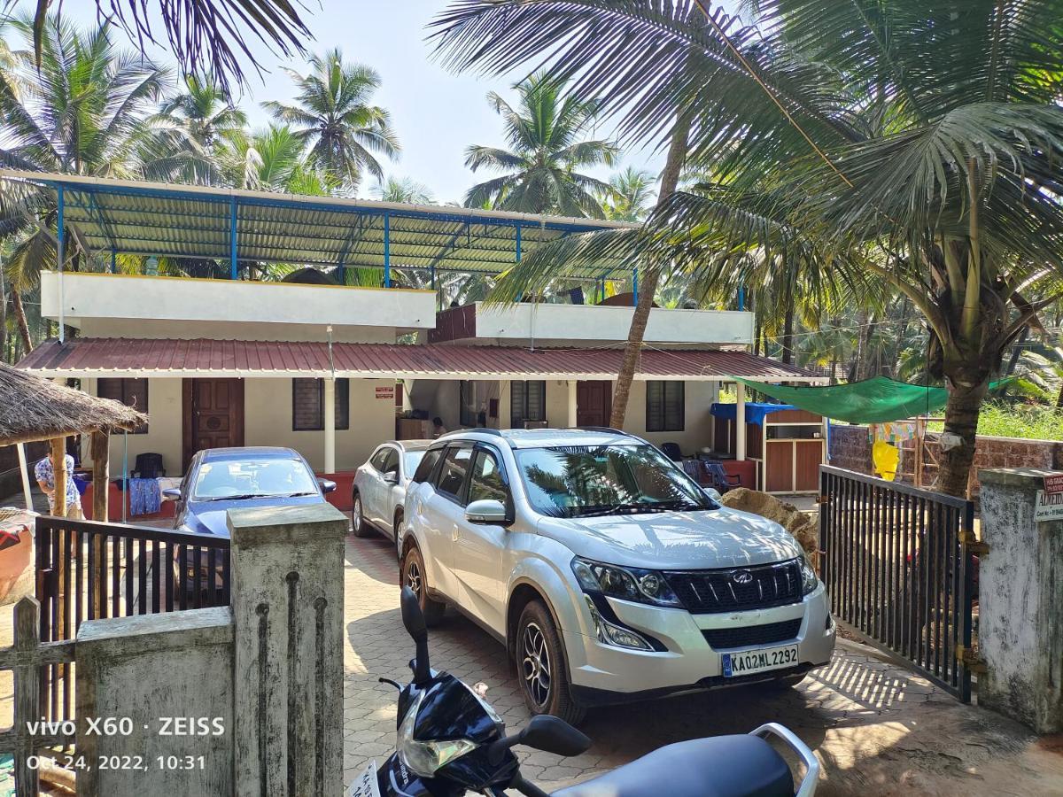His Grace Sea View Cottages - Private Beach At Malpe Udupi Kültér fotó